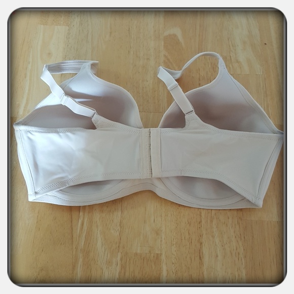Woman's Nude Underwire T Shirt Bra Size 42D - Picture 3 of 3
